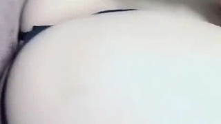 童颜混血大眼小仙女系列在浴室洗完澡直接肛交爽一会回床上继续爽内射精液粑粑渣全出来了1080P原版