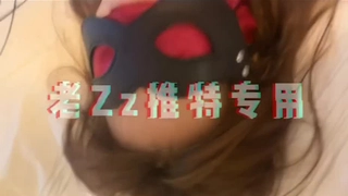 9總全國探花 20.08 【AI高清畫質2K修複】2020.7.17，9總全國探花高顔值甜美大奶萌妹，沙發調情近距離拍攝再到床上操，快速抽插呻吟嬌喘