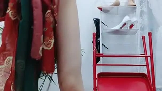 老牛叔，新晋泡良大神，漂亮26岁良家女神，白皙蜜桃臀，气质过人颜值高，人美逼遭罪被干爽