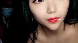 可爱的恶果小妞Foxy Di的肥臀被大鸡吧爆操