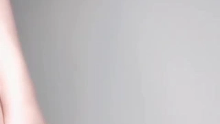 ?颜值不错嫩妹子跳弹塞逼逼玩弄第二部 舔JJ口交硬了再开始抽插射嘴里