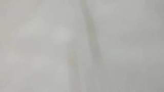 20岁小骚逼想被操??啊~骚逼好痒??快点来插一下我的小逼穴！用力一点~