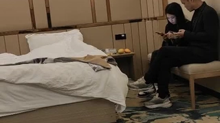 舞蹈女神来袭！外表清纯！包臀短裙热舞，抖臀摇摆极度诱惑，脱衣舞慢慢脱光，贫乳奶子很是风骚