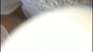 Al&mdash;格蕾塔&middot;通贝里 浴缸里快速口交
